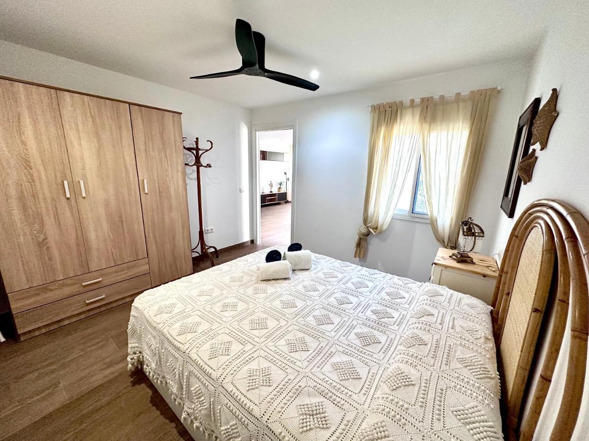 Apartamento La Cala Del Moral Sol Y Mar Apartment Ngoại thất bức ảnh